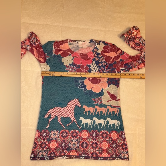 Long sleeve beautiful print - Picture 3 of 6